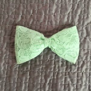Lace bow